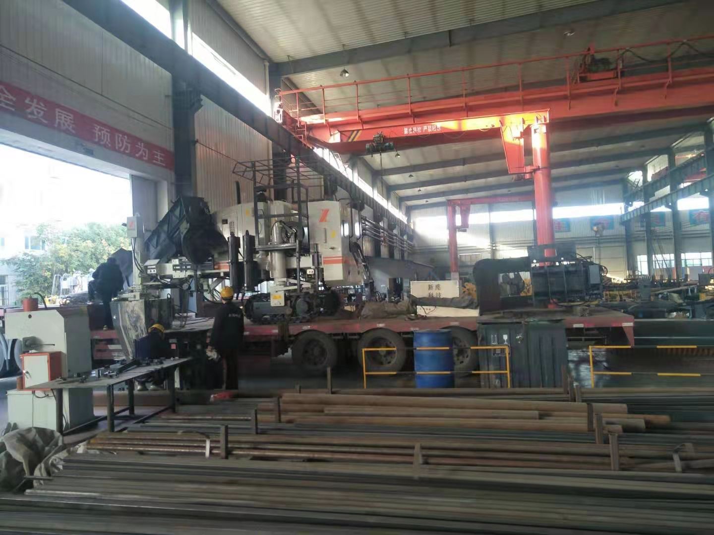 發(fā)車！新路緣混凝土滑模攤鋪機(jī)發(fā)襄陽棗陽，助力公路修筑